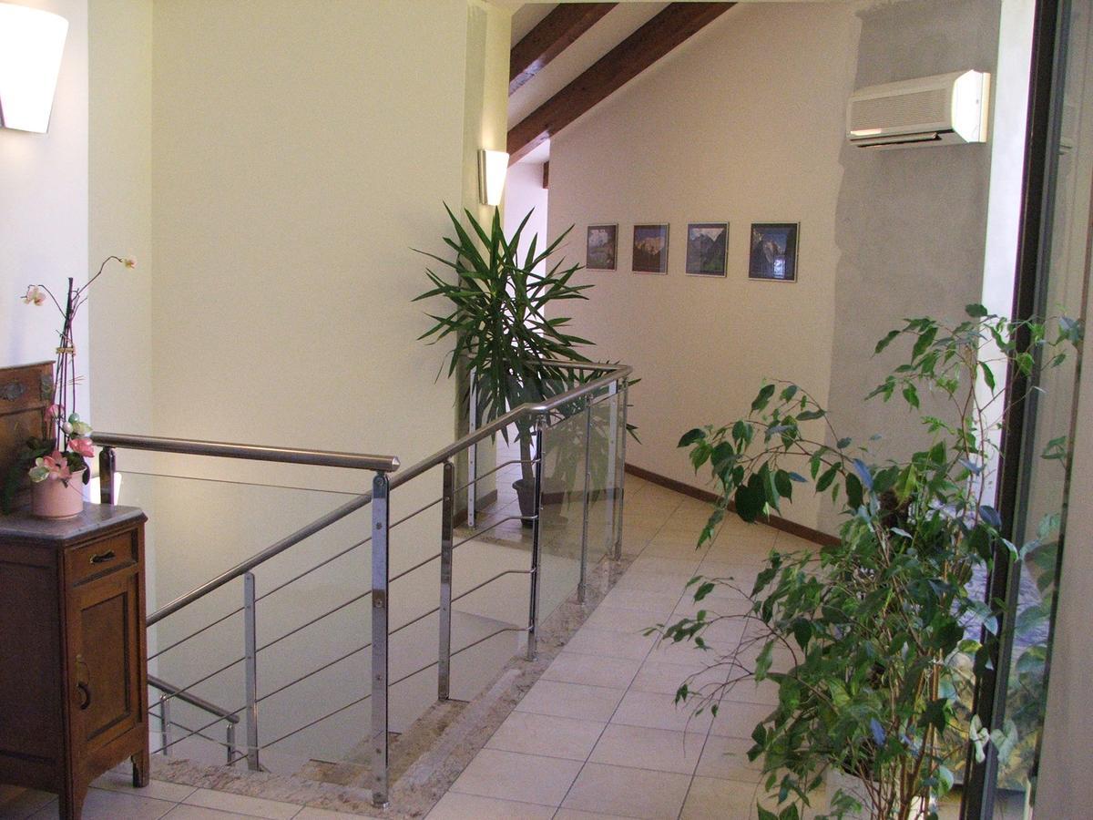 Hotel Ponte Autostrada Серіате Екстер'єр фото