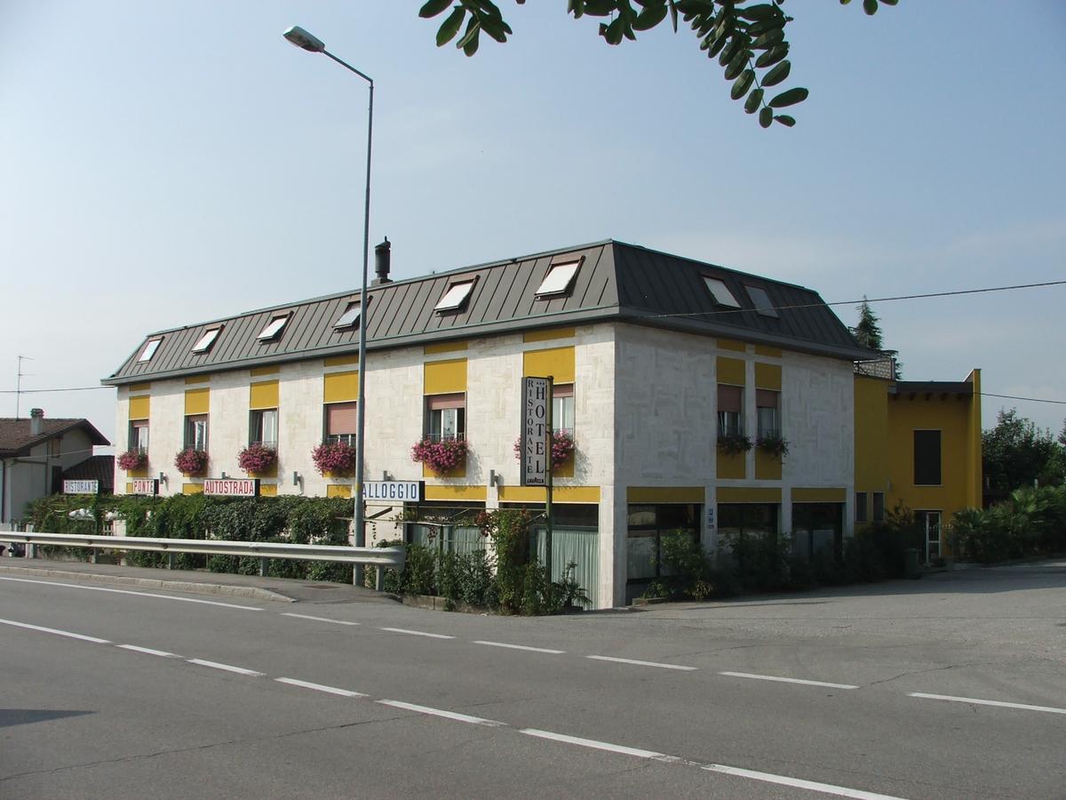 Hotel Ponte Autostrada Серіате Екстер'єр фото