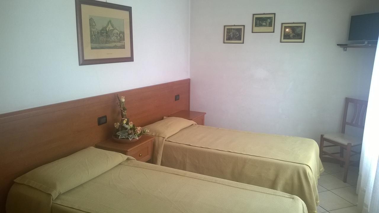 Hotel Ponte Autostrada Серіате Екстер'єр фото